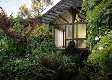 Sauvie Island move-in ready waterfront chalet. Situated on 1.79 - photo 40