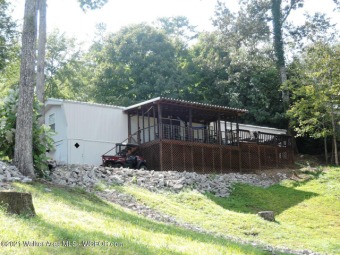 LEWIS SMITH LAKE - CHARMING & COMFORTABLE  lake home w/2 BR & 1 - Lake Home For Sale in Double Springs, Alabama
