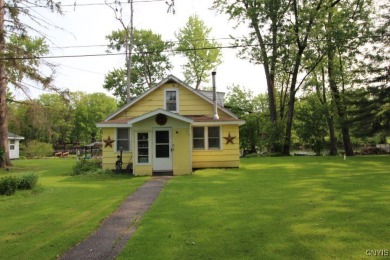 Lake Home Sale Pending in Clay, New York