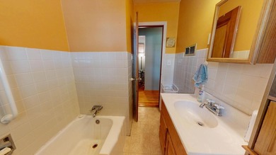 Discover your dream home! This move in ready 2-bedroom property - photo 18