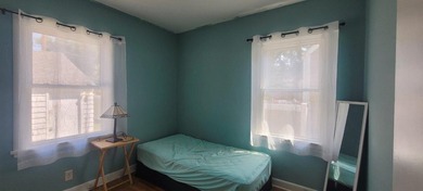 Amazing opportunity to build equity in this three bed one bath - photo 7