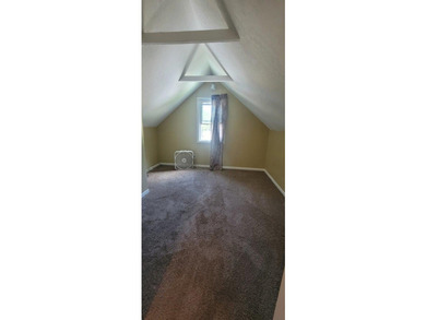 Amazing opportunity to build equity in this three bed one bath - photo 10