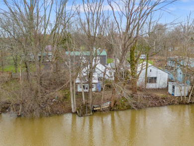 Riverfront Fixer-Upper! - photo 3