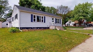 Discover your dream home! This move in ready 2-bedroom property - photo 34