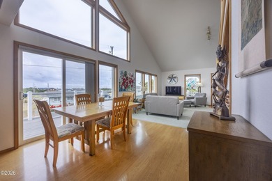 Beautifully maintained Oregon Coast home has just become - photo 11