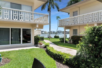 Welcome to your slice of paradise! This beautifully remodeled - photo 11
