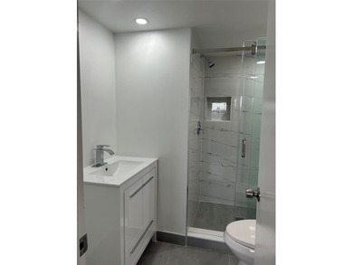PRICED TO SELL! RENOVATED 2 BED/2 BATH CONDO IN SUNRISE LAKES - photo 13