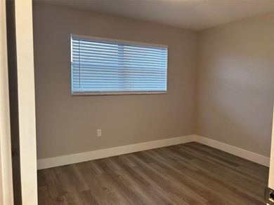 PRICED TO SELL! RENOVATED 2 BED/2 BATH CONDO IN SUNRISE LAKES - photo 15