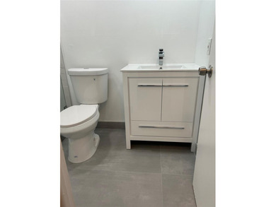 PRICED TO SELL! RENOVATED 2 BED/2 BATH CONDO IN SUNRISE LAKES - photo 17