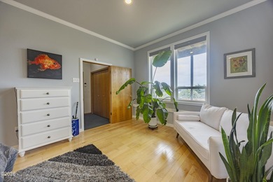Beautifully maintained Oregon Coast home has just become - photo 19