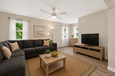 Welcome to this beautifully maintained home nestled in the heart - photo 19