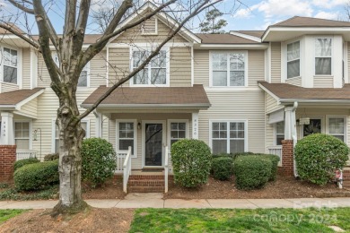 Lake Norman Townhome/Townhouse For Sale in Huntersville North Carolina