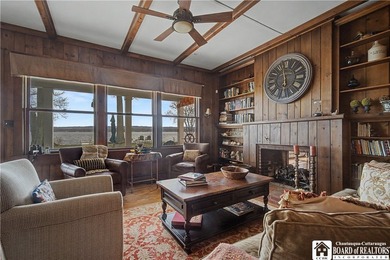 4 bedroom, 4 bath home set on a quiet street with an impressive - photo 22