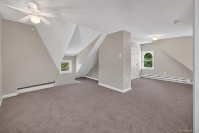 Welcome to this beautifully maintained home nestled in the heart - photo 24