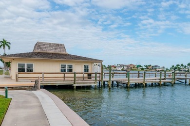 Welcome to your slice of paradise! This beautifully remodeled - photo 28