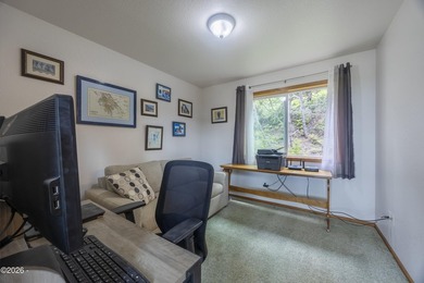 Beautifully maintained Oregon Coast home has just become - photo 29