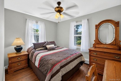 Welcome to this beautifully maintained home nestled in the heart - photo 29