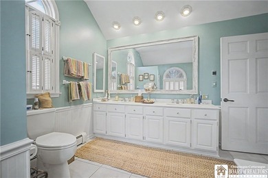 4 bedroom, 4 bath home set on a quiet street with an impressive - photo 30