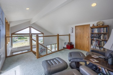 Beautifully maintained Oregon Coast home has just become - photo 31