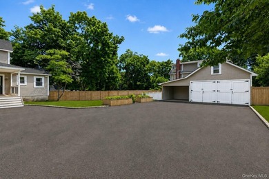 Welcome to this beautifully maintained home nestled in the heart - photo 31