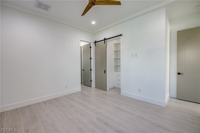 This stunning contemporary waterfront residence in Cape Coral - photo 32