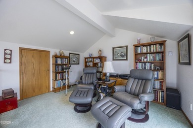 Beautifully maintained Oregon Coast home has just become - photo 32
