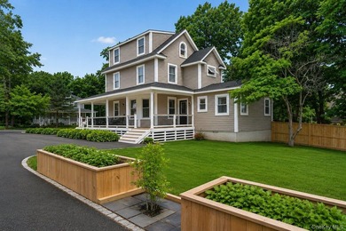 Welcome to this beautifully maintained home nestled in the heart - photo 33