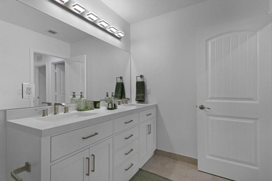 Fully renovated and move-in ready, this 5-bedroom, 3-bath home - photo 34