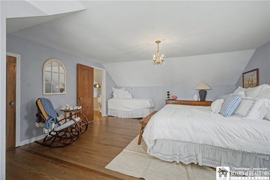 4 bedroom, 4 bath home set on a quiet street with an impressive - photo 36