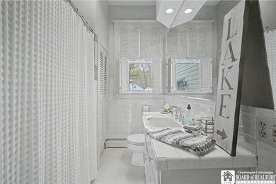 4 bedroom, 4 bath home set on a quiet street with an impressive - photo 38
