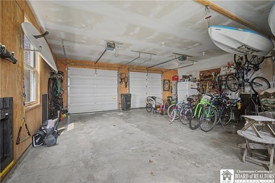 4 bedroom, 4 bath home set on a quiet street with an impressive - photo 39