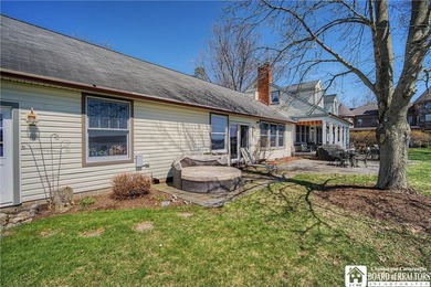 4 bedroom, 4 bath home set on a quiet street with an impressive - photo 44