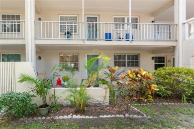 (private lake, pond, creek) Condo For Sale in Dunedin Florida