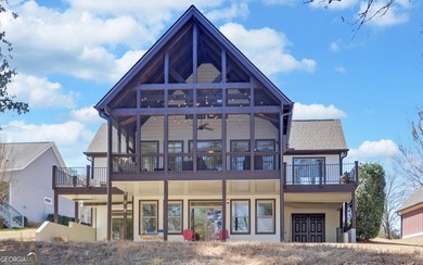 Beautiful waterfront living on Lake Hartwell in the heart of - photo 2