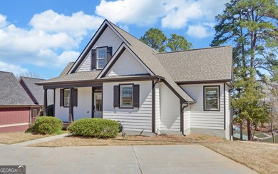 Beautiful waterfront living on Lake Hartwell in the heart of - photo 3