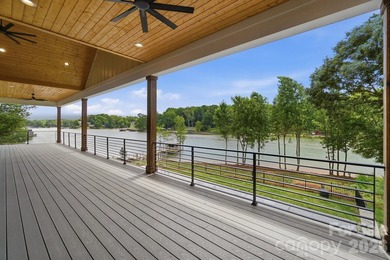Stunning lakefront estate on 1.3 acres on Lake Norman, just - photo 14