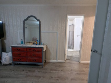 Welcome Home to this Beautiful, Fully Furnished and Updated - photo 18