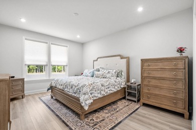Discover the perfect blend of convenience and comfort in this - photo 24