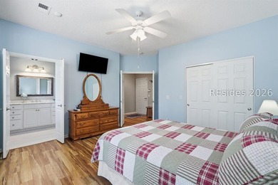 Location! Location! Beautifully updated extended, end unit Wren - photo 28