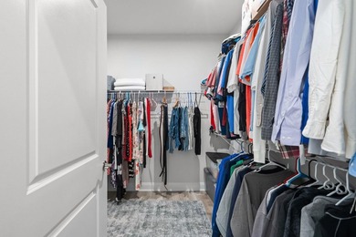 Discover the perfect blend of convenience and comfort in this - photo 30