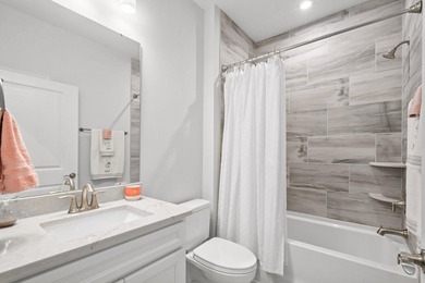 Discover the perfect blend of convenience and comfort in this - photo 32