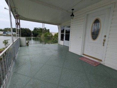 Welcome Home to this Beautiful, Fully Furnished and Updated - photo 36