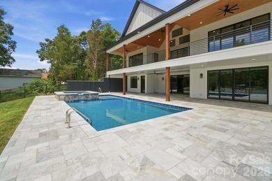 Stunning lakefront estate on 1.3 acres on Lake Norman, just - photo 38