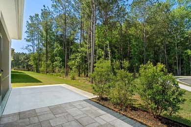 Discover the perfect blend of convenience and comfort in this - photo 42