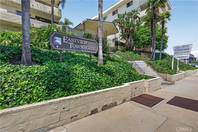 Ideally located this 3-bed, 2-bath residence in Rancho Palos - photo 2