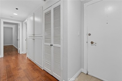 Ideally located this 3-bed, 2-bath residence in Rancho Palos - photo 6