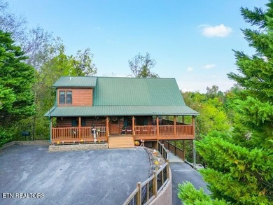 (private lake, pond, creek) Home For Sale in Sevierville Tennessee
