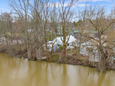 Riverfront Fixer-Upper! - photo 4