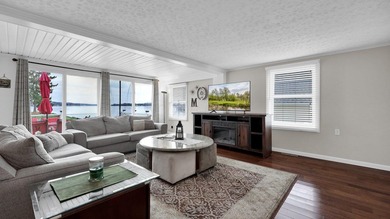 Imagine a charming lake house nestled right on the water's edge - photo 9