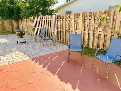 Spacious and fully equipped 4-bedroom, 4-bathroom one-story home - photo 9